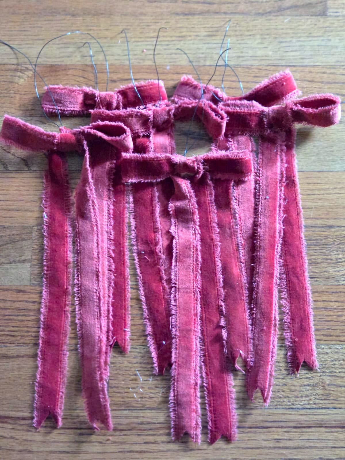 Set of 6 - 12" Frayed-edge Velvet Bows (Quince)